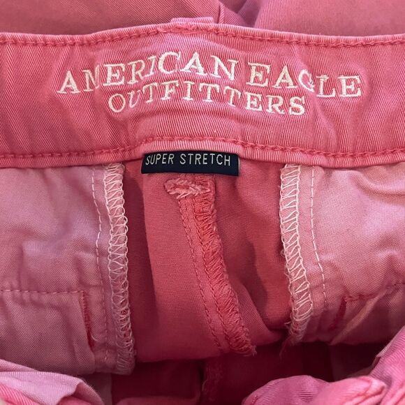 American Eagle Super Stretch Pink Aeo Twill Midi Shorts Size 27 - Picture 10 of 11